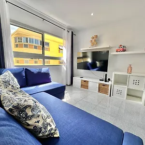 https://phoenix-beach-home.in-canary-islands.com